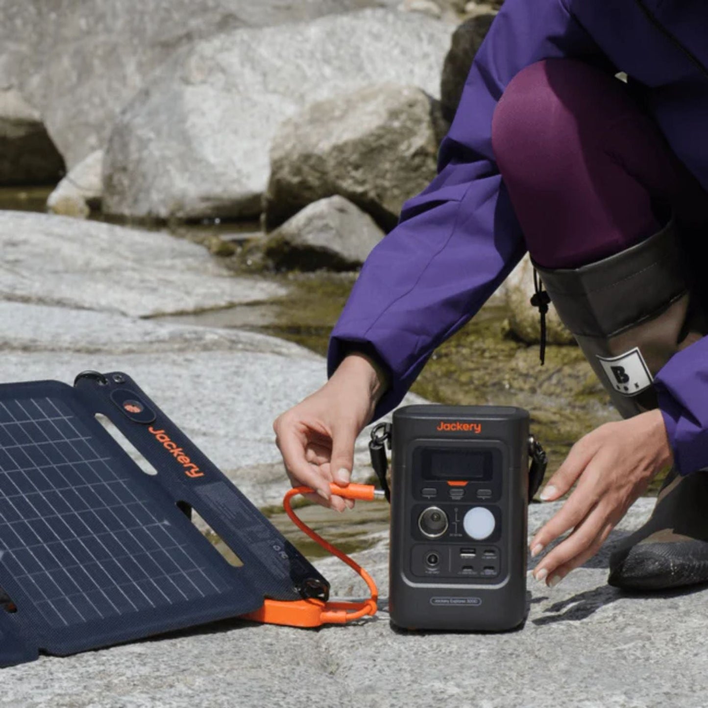 Jackery Explorer 300D Portable Power Station | 288Wh | 300W | 100W Solar Input