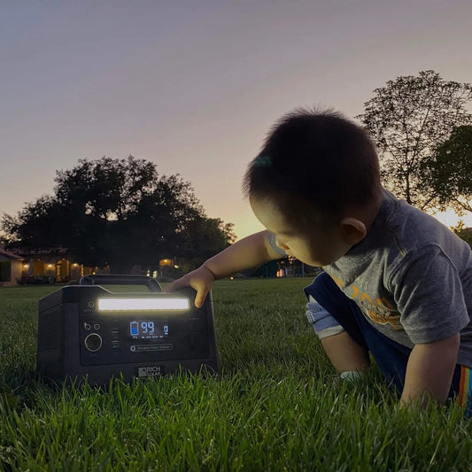 Rich Solar X500 Lithium Portable Power Station Operating
