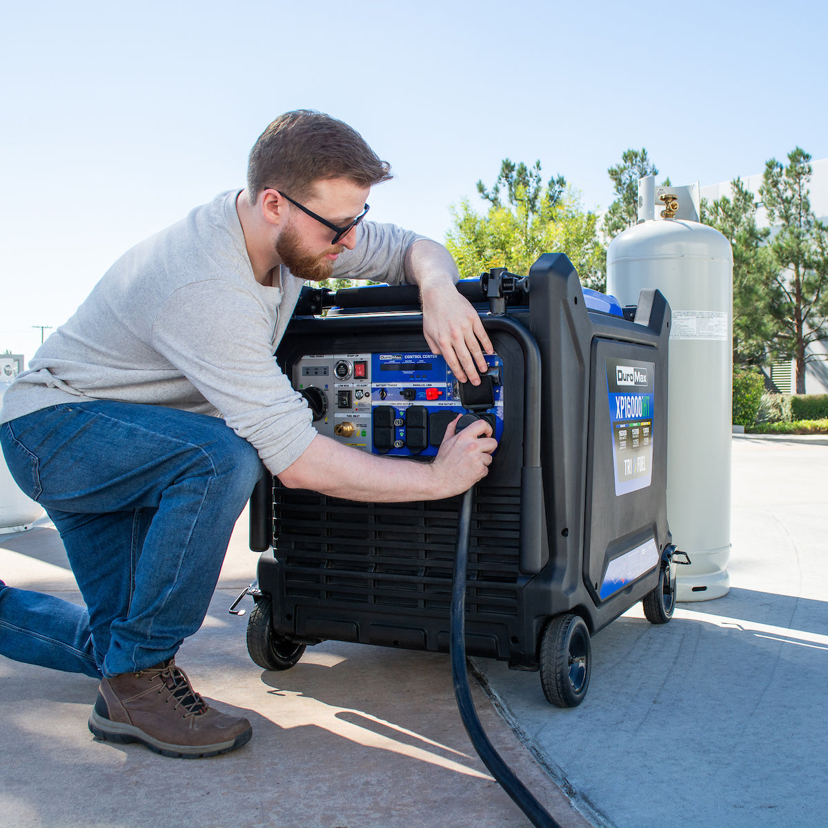 DuroMax XP16000iHT 16,000 Watt Tri Fuel Portable Inverter Generator - Quiet, Low THD