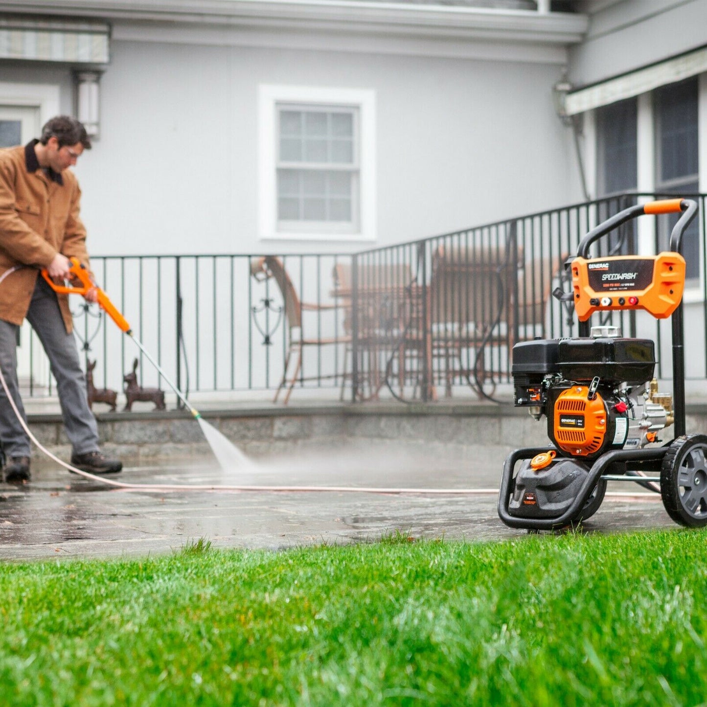 Generac 7901 3100 PSI 2.4 GPM Gas Pressure Washer with Powerdial Gun